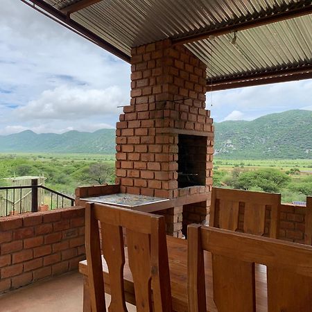 Otavi Vineyards Self-Catering & Camping 외부 사진