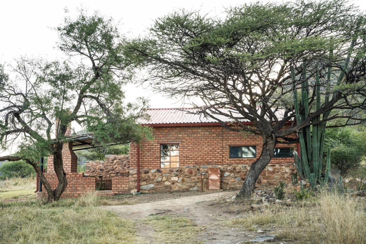 Otavi Vineyards Self-Catering & Camping 외부 사진