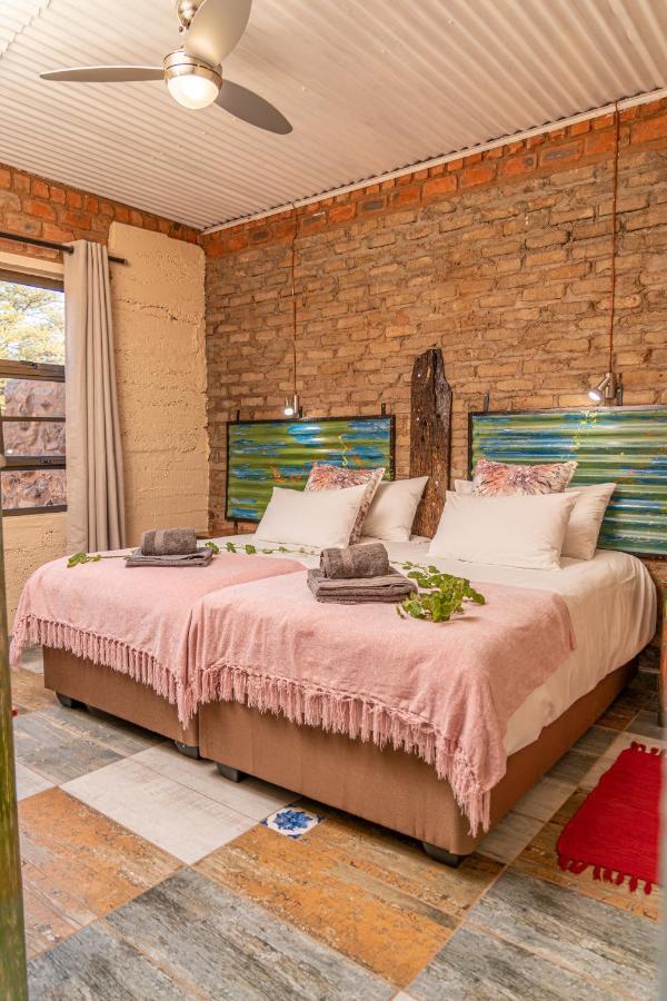 Otavi Vineyards Self-Catering & Camping 외부 사진