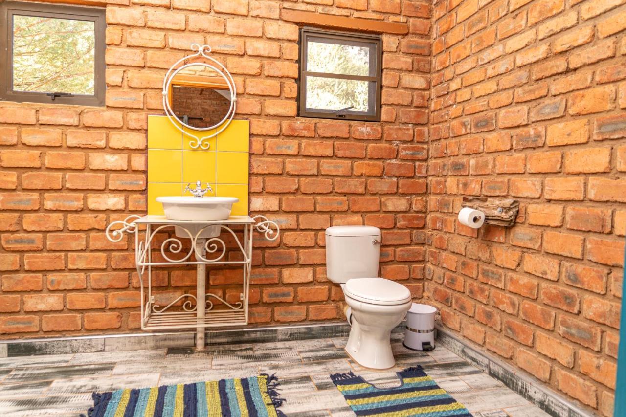 Otavi Vineyards Self-Catering & Camping 외부 사진